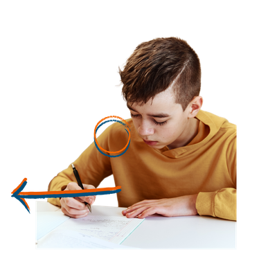 position du bras et de l’épaule chez un enfant en train d’écrire